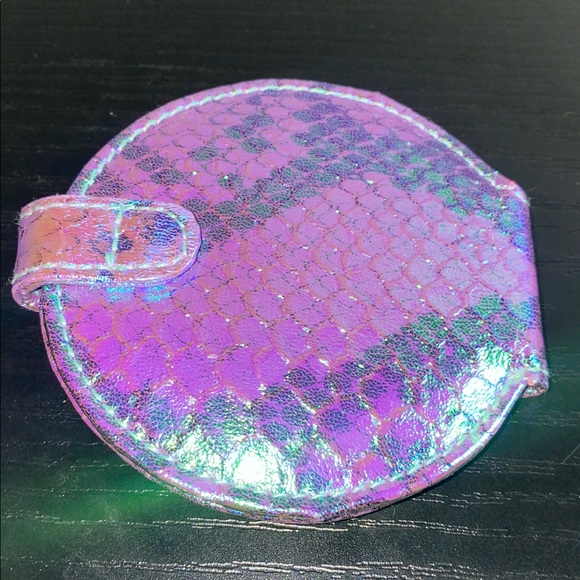 🐚Stephanie Johnson Compact mirror! - Picture 3 of 5